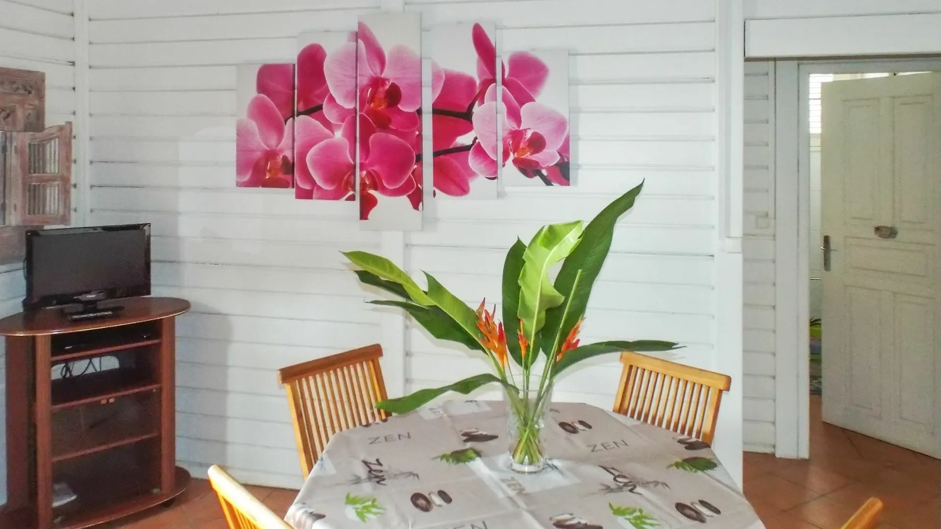 Villa With 2 Bedrooms In Pointe Noire, With Wonderful Sea View, Privat