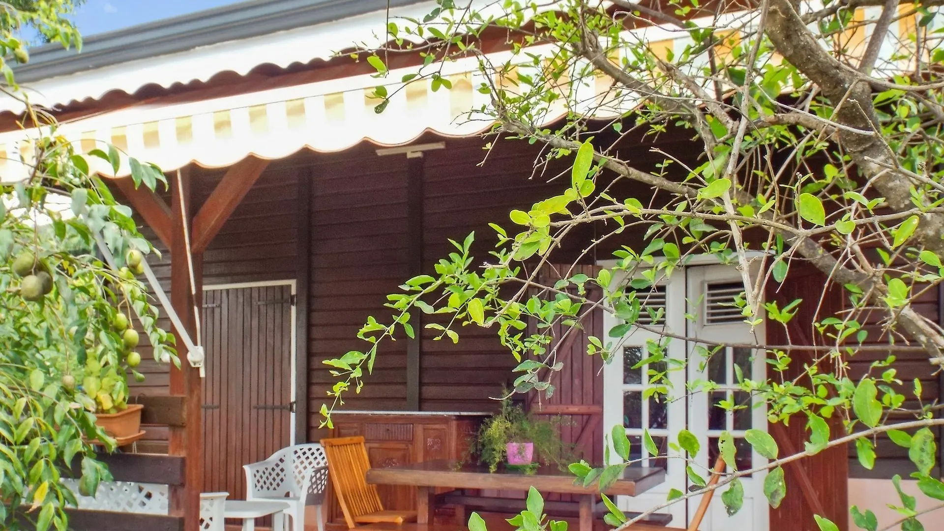 Villa With 2 Bedrooms In Pointe Noire, With Wonderful Sea View, Privat